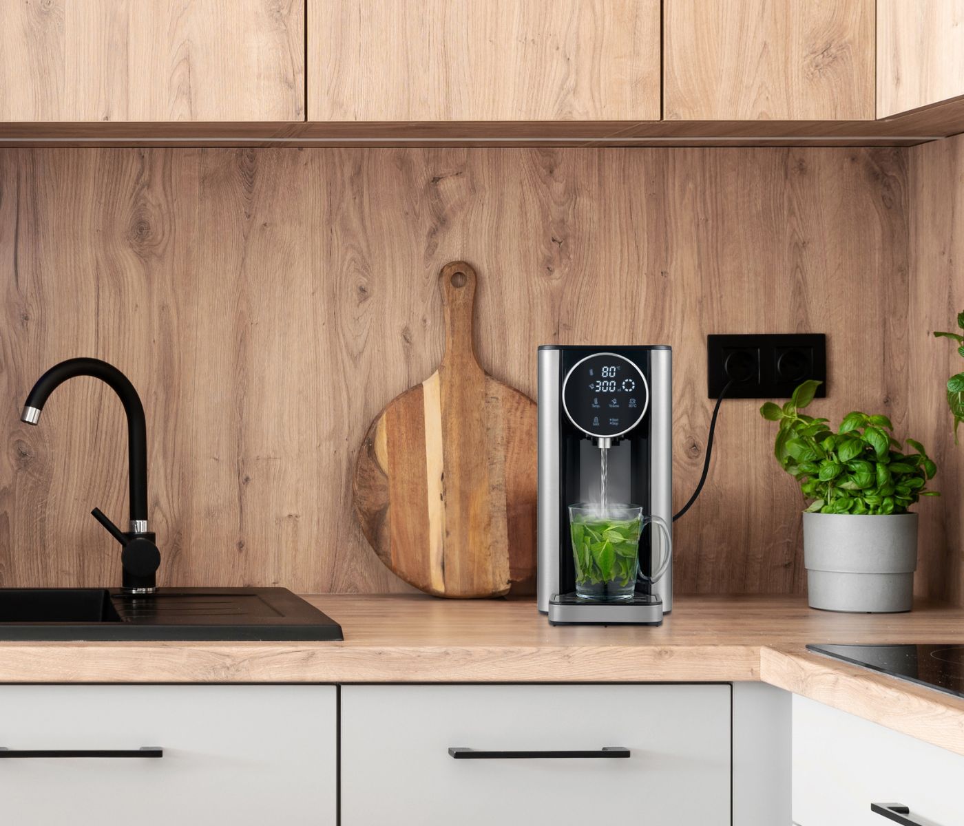 Διανομέας Ζεστού Νερού 